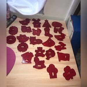 HRM Design Red Plastic Cookie Cutter 23 lot